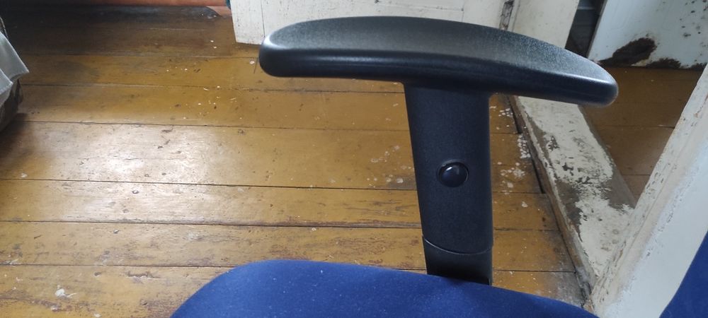 Fotele niebieskie biurowe