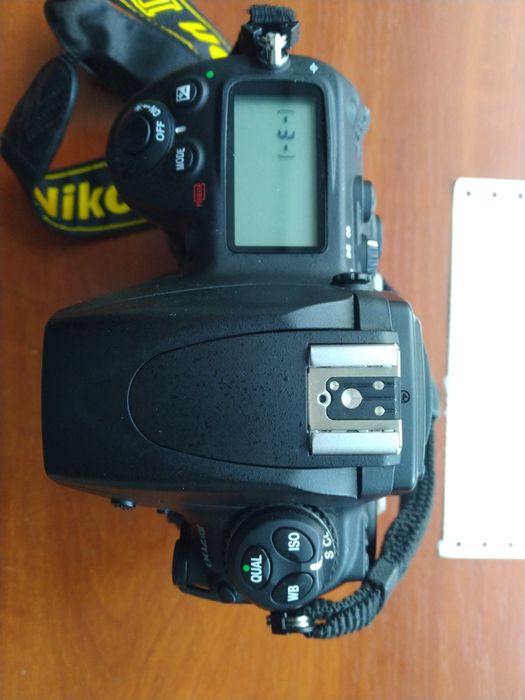 Nikon D700 фотоапарат, MB-D10 50мм 1,4 20мм 1,8