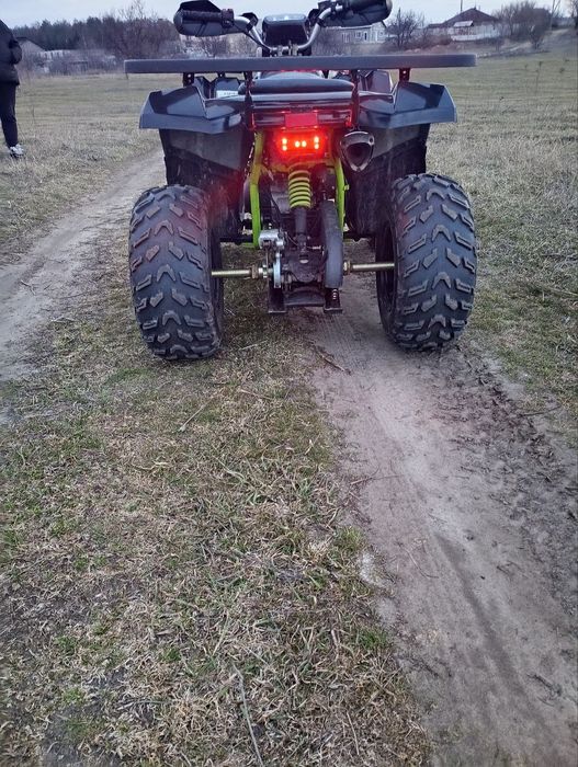 Продам квадроцикл spark 200