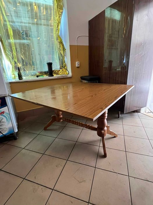 Stylowa Ława Rozkładana 118x59/118x118 – Klasyczny Styl