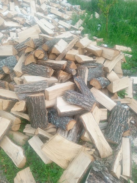 Продам дрова колоті дубові та інші породи береза вільха сосна