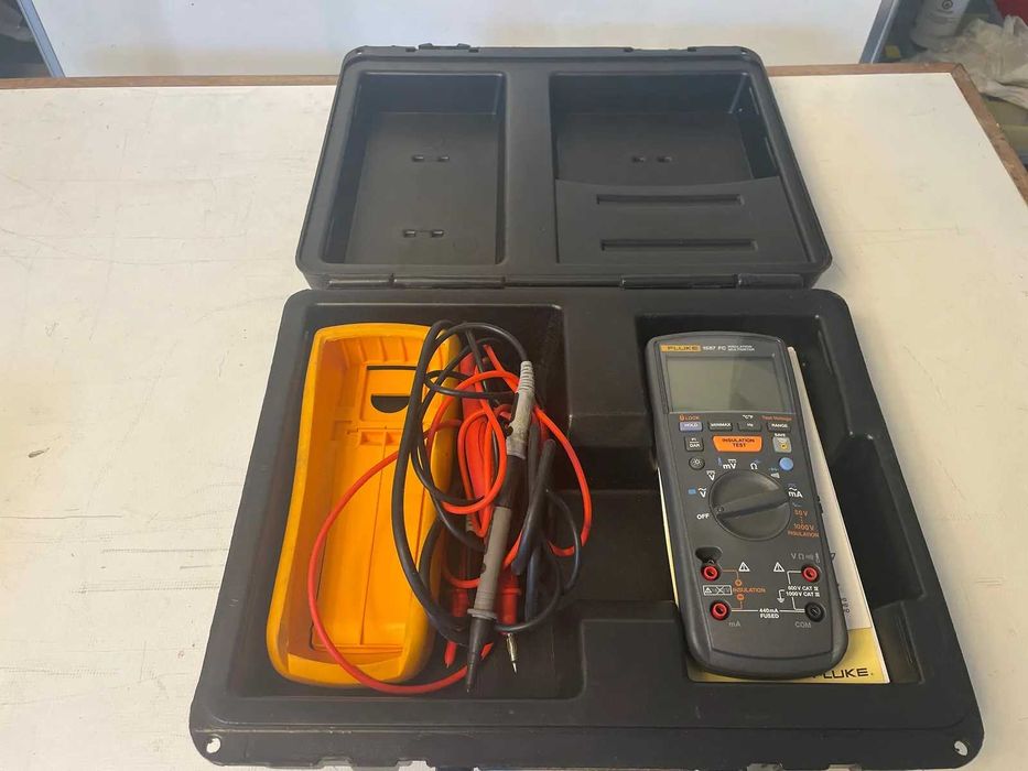 Fluke 1587 FC Medidor teste de resistência de isolamento