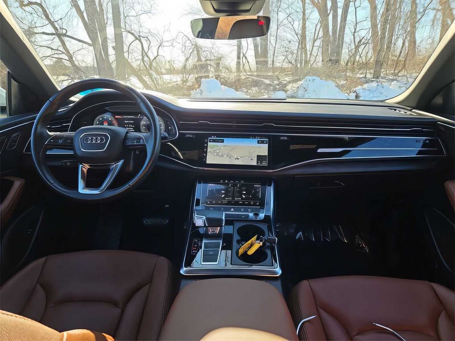 Audi Q8 quattro Premium Plus 55 TFSI      2023