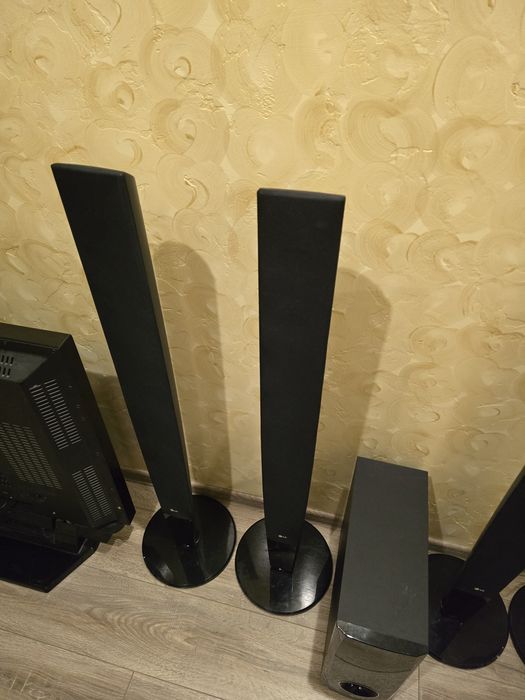 Домашній кінотеатр LG,4 колонки і сабвуфер,без ресівера.