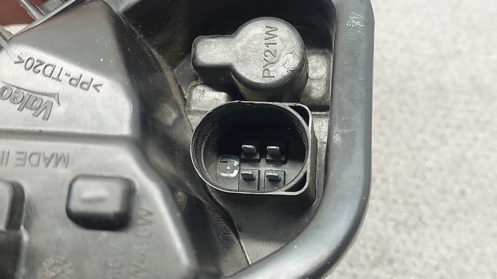 Suporte lâmpada direito SEAT Leon (5F1)