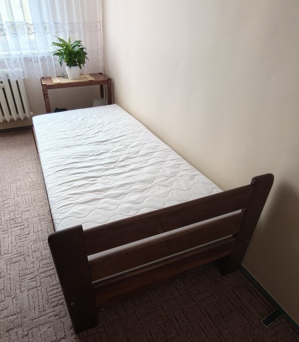 Rama łóżka z materacem 90x200