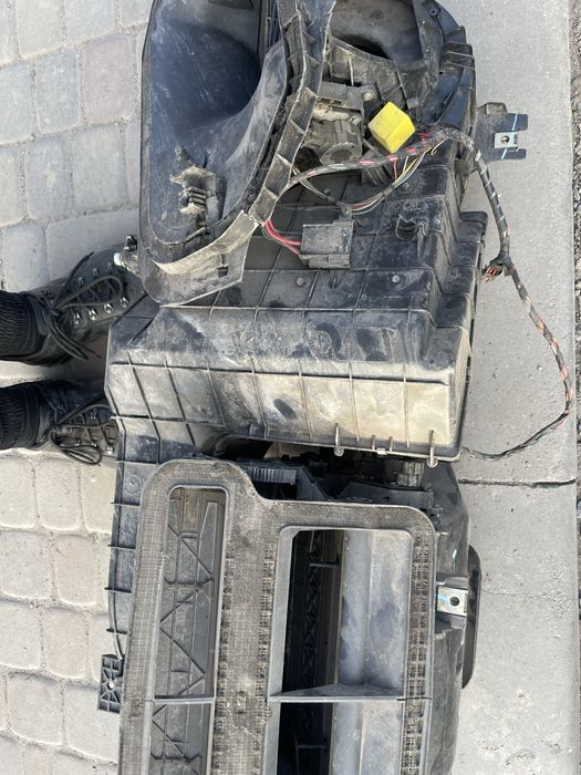 Дифузоры, патрубки, вентиляторы на Рено Лагуна. 1996г.