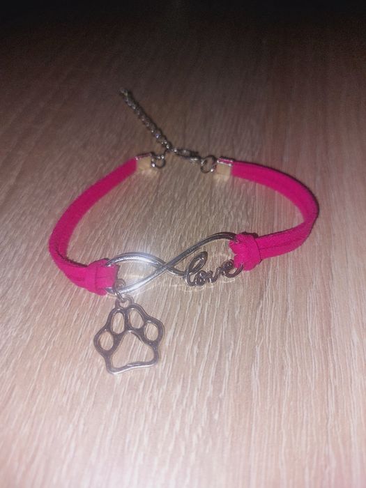 Bransoletka z łapka i znakiem nieskończoności