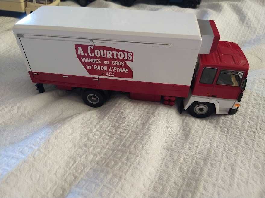 Camiões Colecionáveis Escala 1.43-     n.105