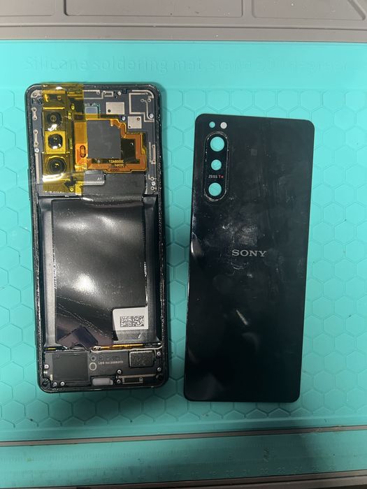 Sony Xperia 5 II по запчастинах