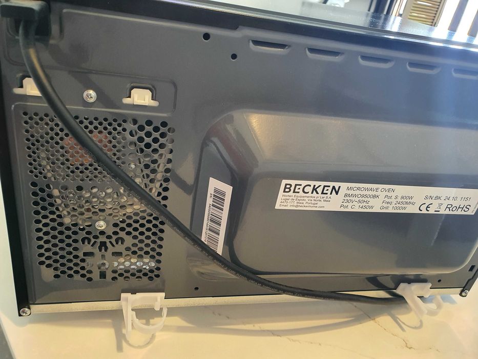 Becken Microwave Oven - Microondas com funcionalidade extra de grelhador
