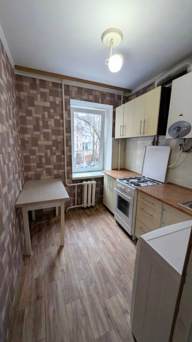 Продам однокімнатну квартиру, в цегляному будинку, зручний 2-й поверх