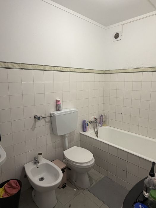 Quarto para arrendar Av General Humberto Delgado 18