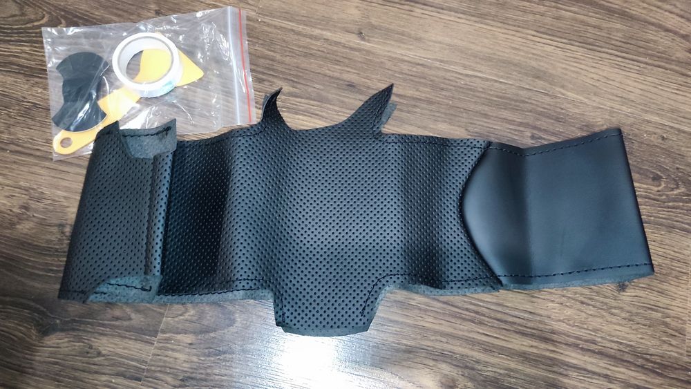 Чохол на кермо Tesla 3, y