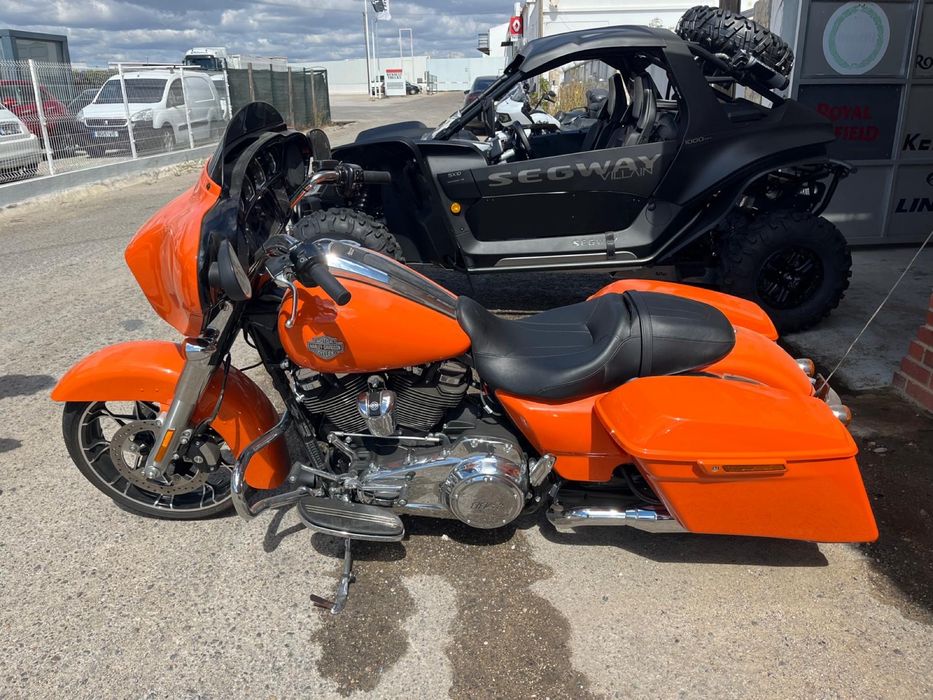 Harley Davidson street glide 114 ORANGE