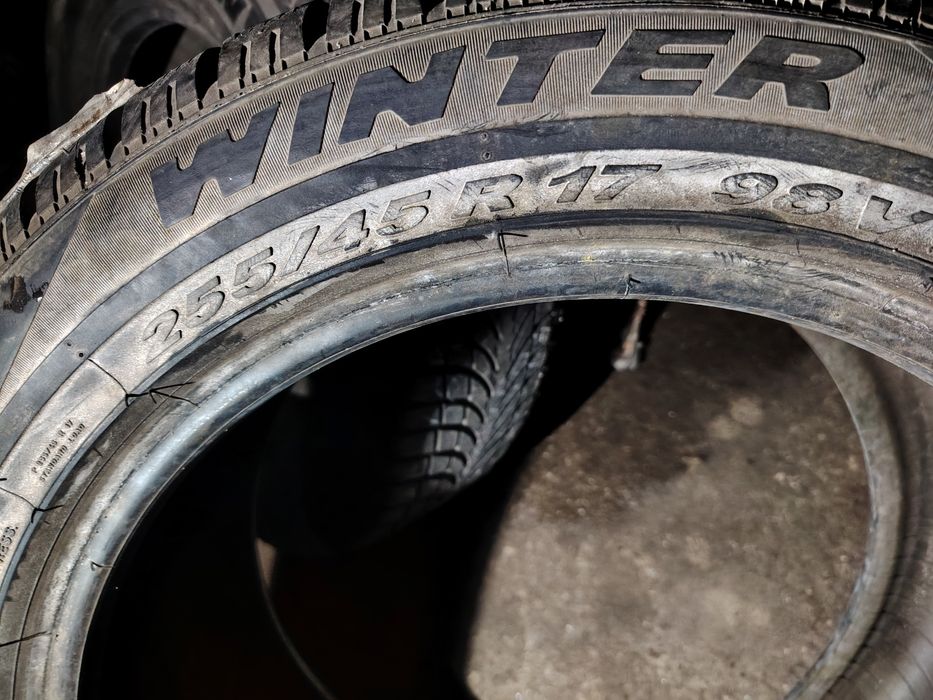 255 45 R17 Pirelli