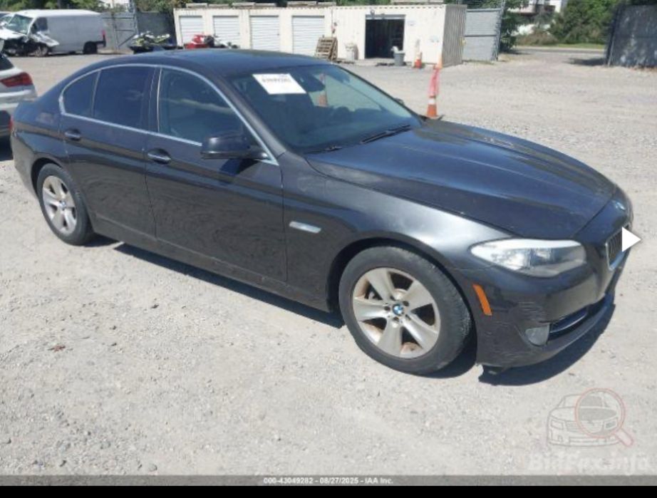 BMW 528 в кузові f10 ЦІЛА НЕ БИТА