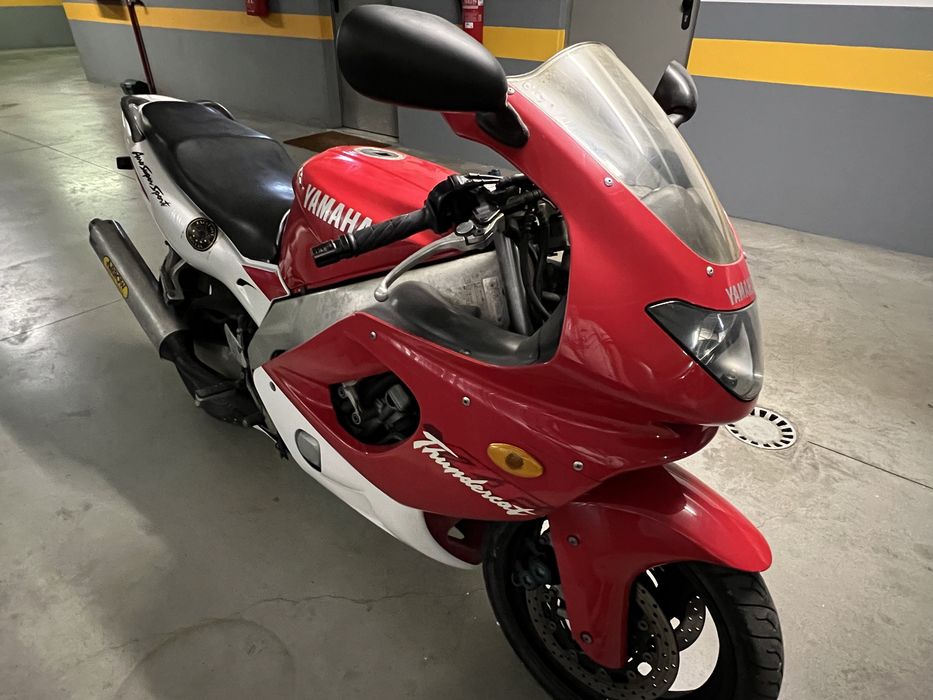 Yamaha YZF600f com apenas 26331 kms