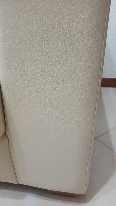 Sofá com chaiselong cor beje