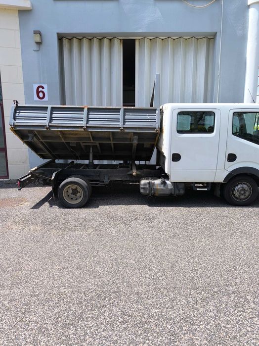 Nissan Cabstar Cabine Dupla e basculante