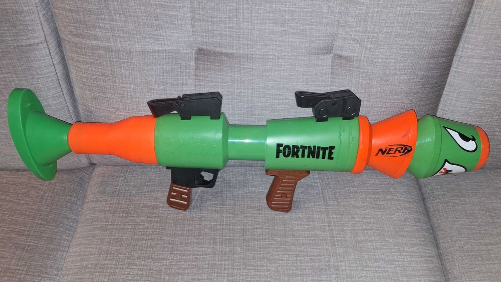 Fortnite' Nerf rakietnica używana