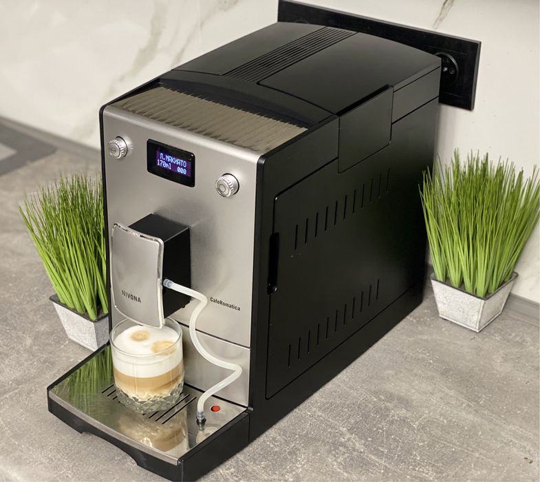 Кофемашина Nivona кавоварка кофеварка хороший стан