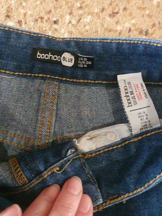 Джинси boohoo mom