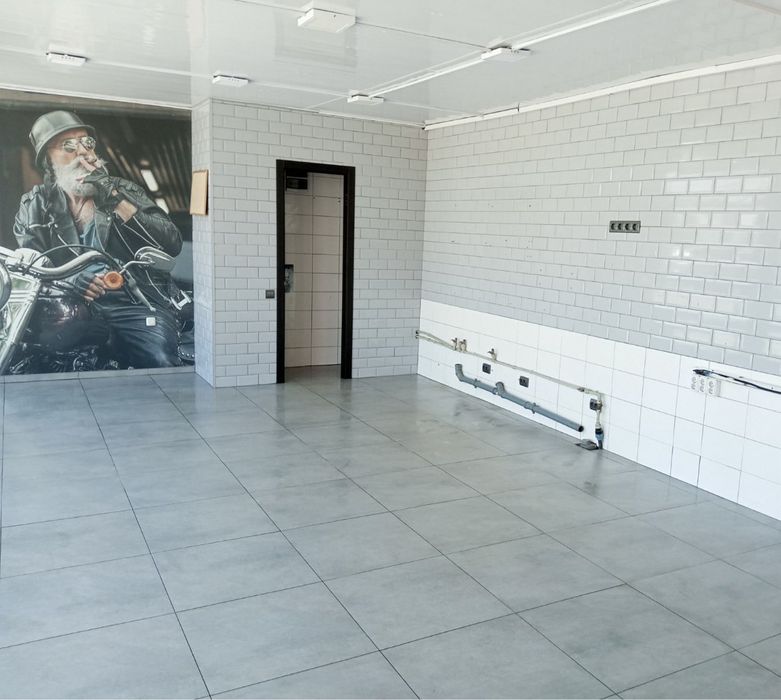 Оренда приміщення фасад червона лінія всі комунікації