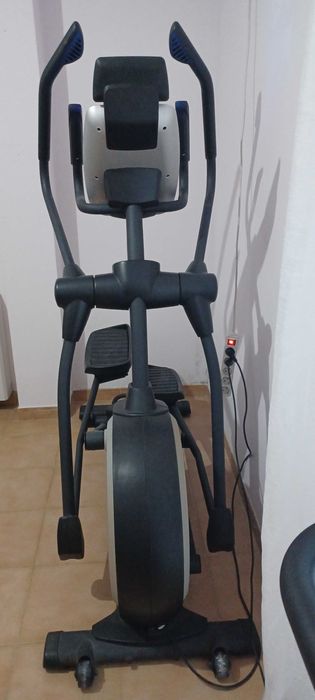 Elíptica, bicicleta, corrida, ginásio