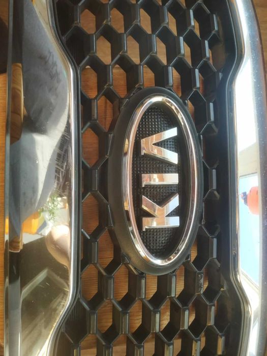 Решітка радіатора kia sorento 2 xm