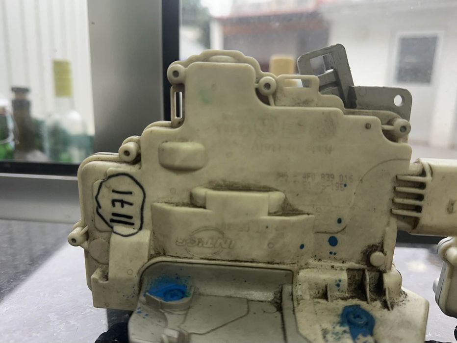 3x fechos portas Audi A6 4F