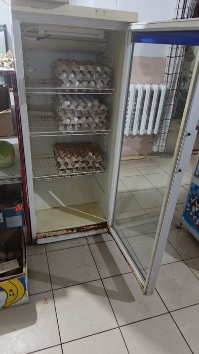 Холодильная витрина