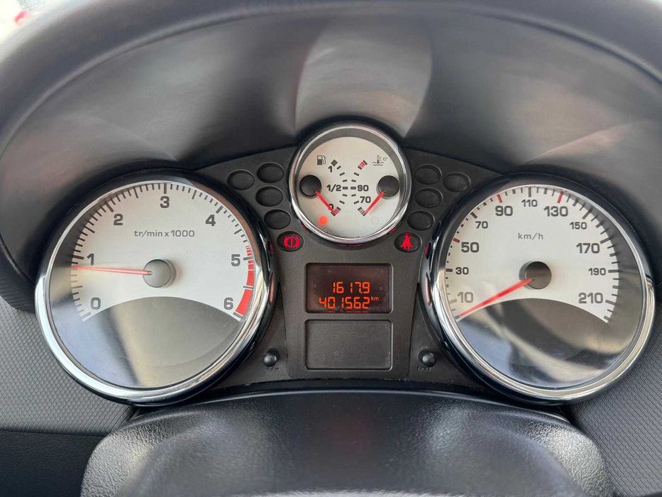 Peugeot 207 Preto