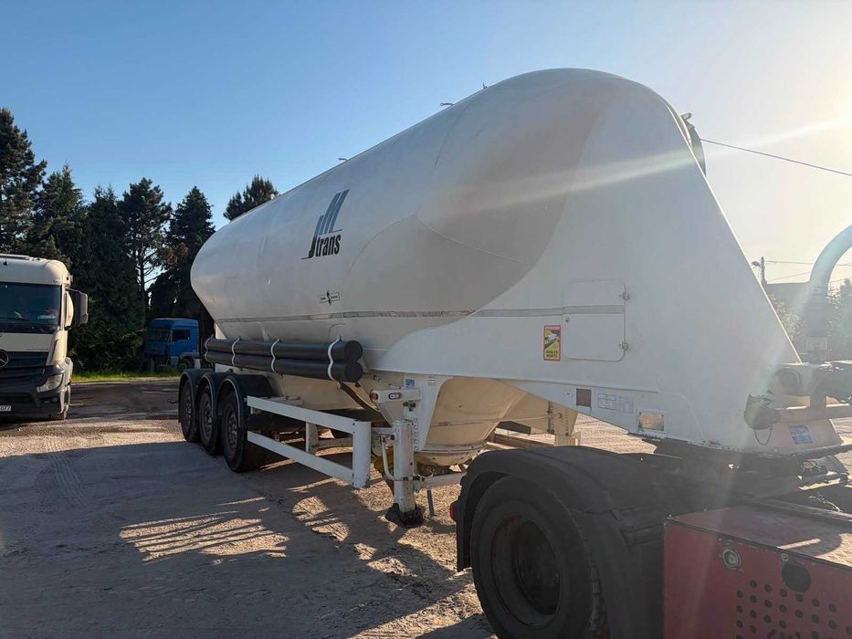 cementonaczepa SPITZER 39 m3 2013 rok super stan cesja