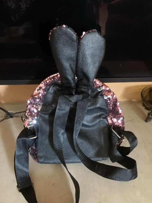 Mochila pequena como nova brilhante em bom estado