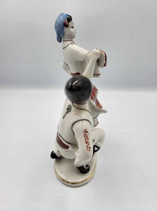 Figurka porcelanowa tancerze góral,Macedonia