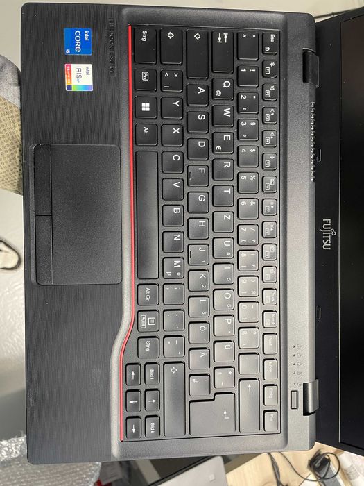 Акція Fujitsu LIFEBOOK E5412  Core-I5-1235U/16Gb-DDR4-256Gb-SSD+ modem