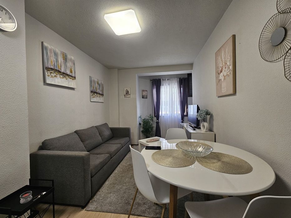 Apartamento T1 para Arrendamento, Rua Faria Guimaraes
