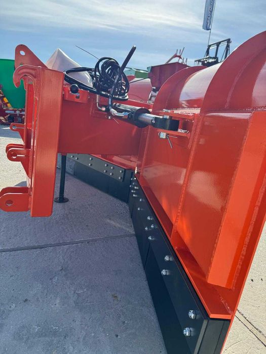 Mocny pług do śniegu do tura tuz strzałka Metal Technik dostawa Gratis