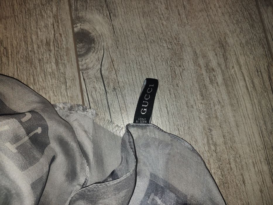 Шовковий шарф сірий Gucci
