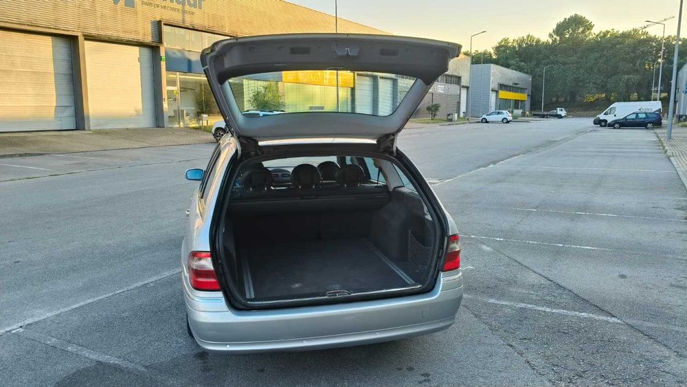 Mercedes Benz Class e 220