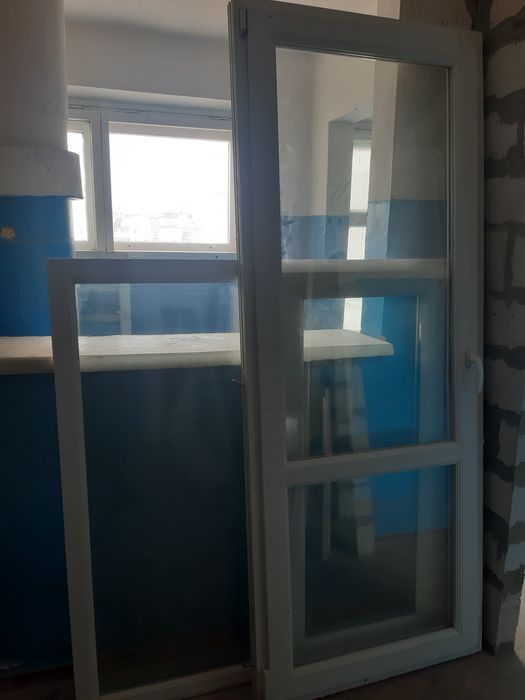 Балконні двері та рама