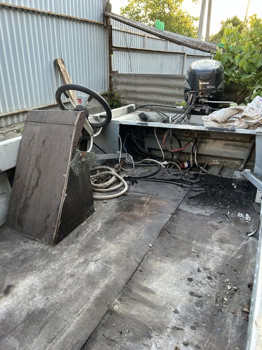 Продам лодку Крым