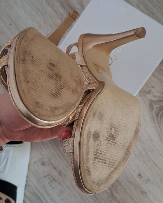 Sandały na obcasie, różowe złoto 36