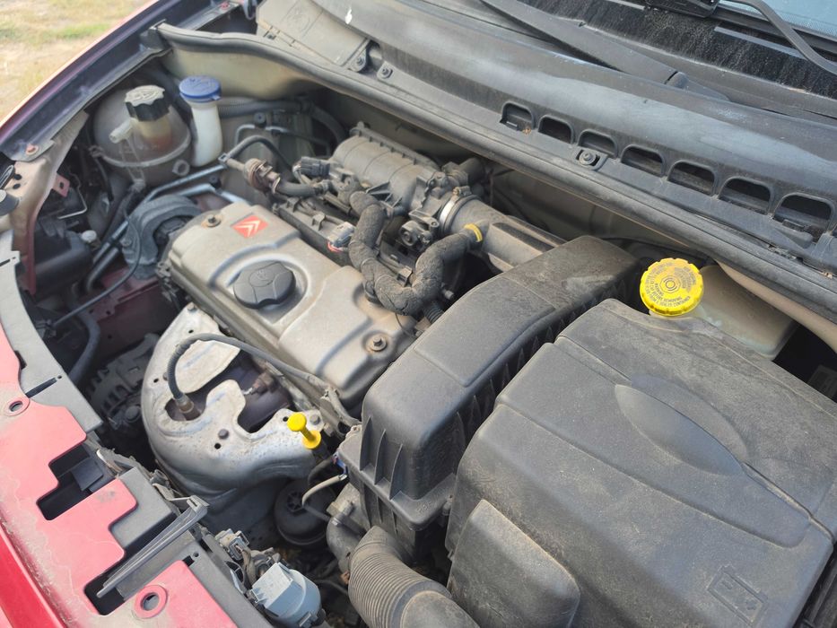 Citroën C3 1.2 com poucos quilometros