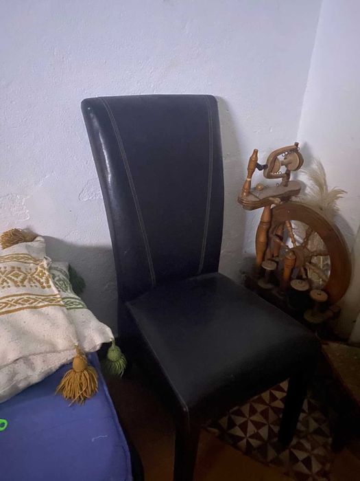 Cadeirões em pele