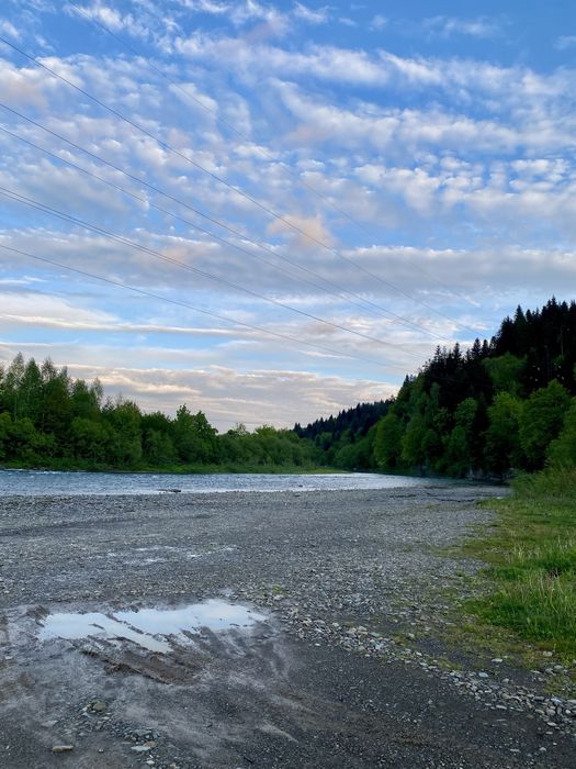 Задється будинок в Рибник
