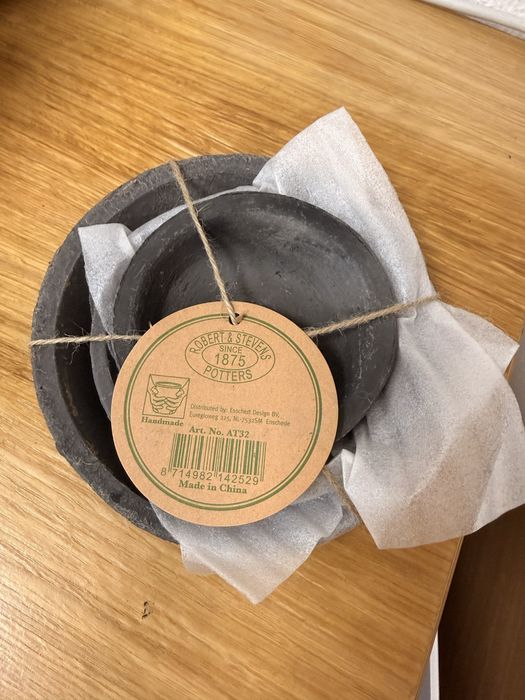 Vasos de Barro Cinzentos