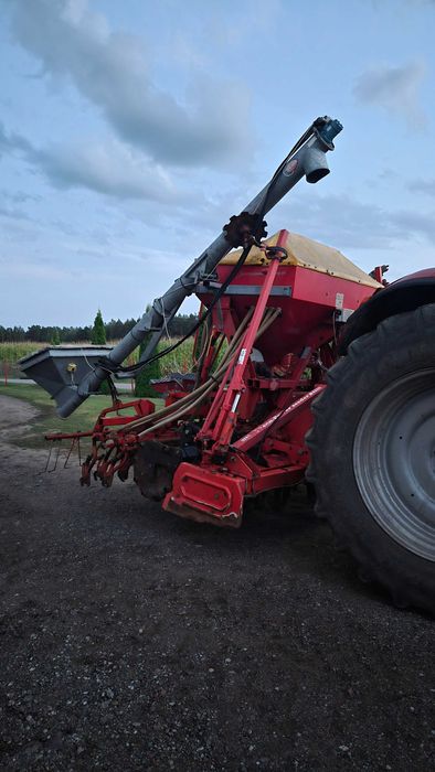 Siewnik pneumatyczny agregat uprawowo-siewny  Gaspardo PE300 3m