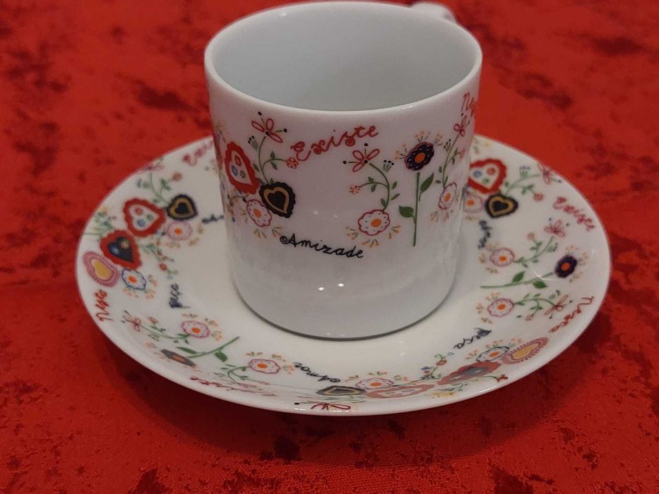 Magnifico Serviço de Chá e Café em Porcelana 15 pçs *NOVO*
